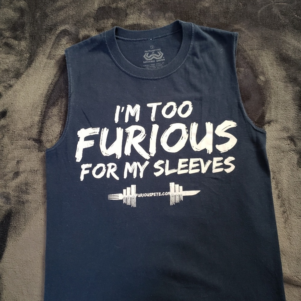 No sleeves t-shirt